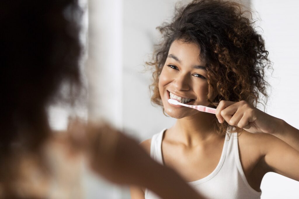 4 Ways to Maintain Healthy Gums